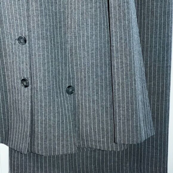 Pride & Joy Button Front Suit Jacket & Skirt Womens Gray Pinstriped Pleated Neck - Picture 5 of 8